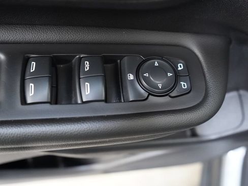 Used 2024 GMC Terrain SLE AWD/4WD image 29