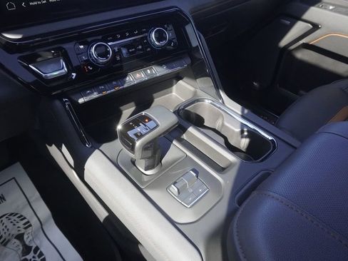 Used 2025 GMC Sierra 1500 AT4 w/ AT4 Premium Package image 14