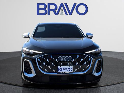 Used 2025 Audi SQ5 Premium Plus image 2