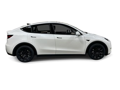 Certified 2023 Tesla Model Y Long Range AWD/4WD image 7
