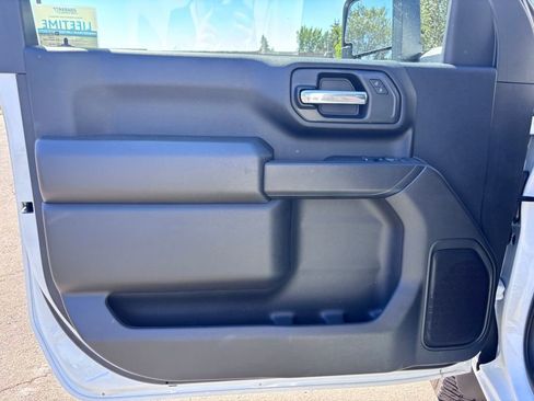 New 2025 Chevrolet Silverado 3500 W/T image 36