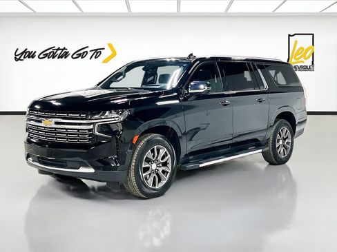 Used 2022 Chevrolet Suburban Premier image 1