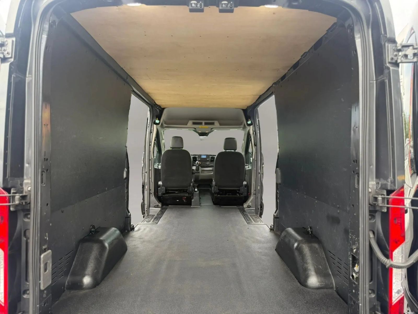 Used 2020 Ford Transit 250 Medium Roof w/ Load Area Protection Package RWD image 38