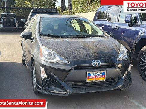 Used 2017 Toyota Prius C One FWD image 1