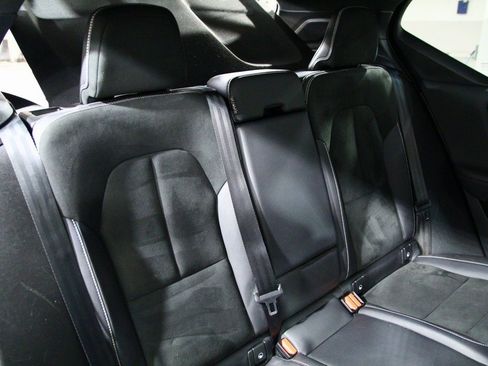 Used 2021 Volvo XC40 T5 R-Design w/ Advanced Package image 27