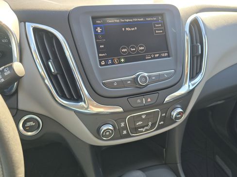 Used 2024 Chevrolet Equinox LS w/ LS Convenience Package image 33