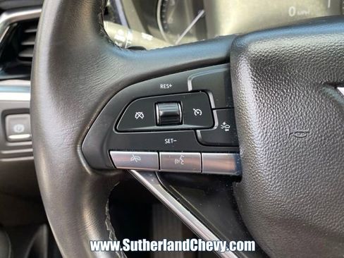 Used 2024 Cadillac XT6 Luxury w/ LPO, Floor Liner Package FWD image 23