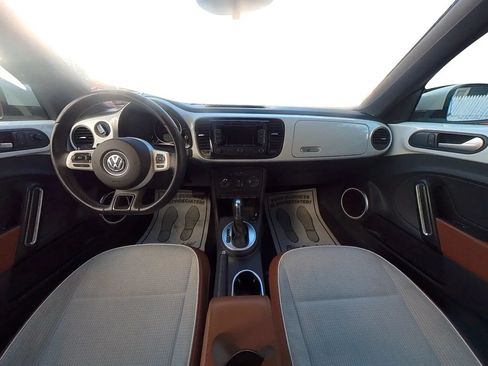 Used 2015 Volkswagen Beetle 1.8T Classic FWD image 24