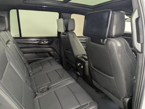 Used 2023 GMC Yukon XL Denali image 27