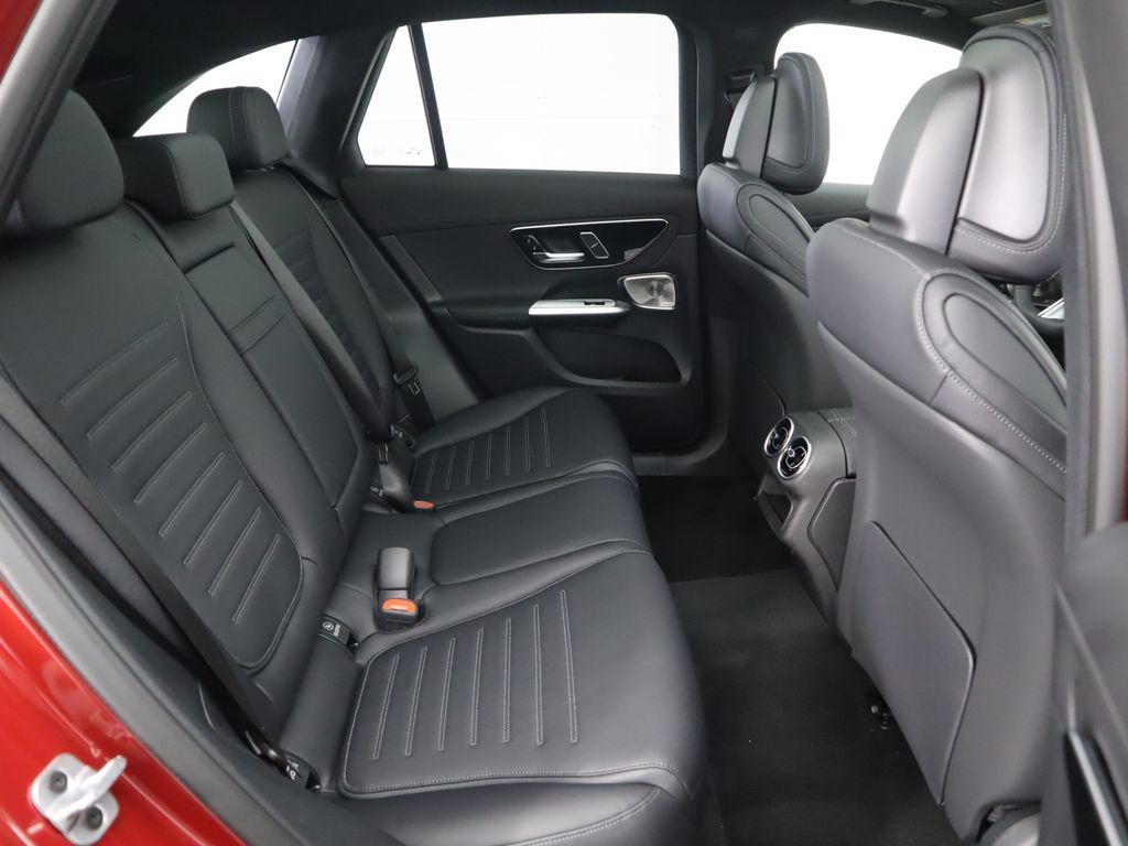 Certified 2026 Mercedes-Benz GLC 300 image 24