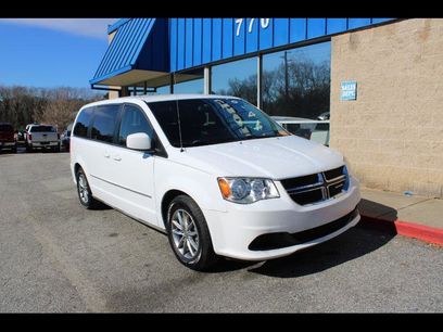 Used 2017 Dodge Grand Caravan SE