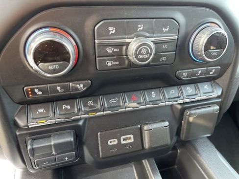 Used 2021 Chevrolet Silverado 1500 LTZ w/ LTZ Premium Package AWD/4WD image 19