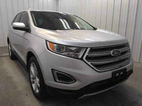 Used 2018 Ford Edge Titanium w/ Technology Package AWD/4WD image 13