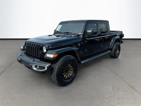 Used 2023 Jeep Gladiator Sport AWD/4WD image 3