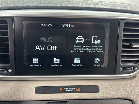 Used 2020 Kia Sportage LX image 24