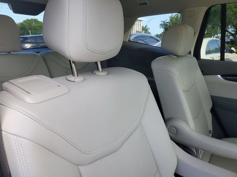 Certified 2023 Cadillac XT6 Premium Luxury w/ Technology Package FWD image 25