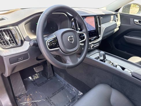 Certified 2025 Volvo XC60 B5 Plus image 23