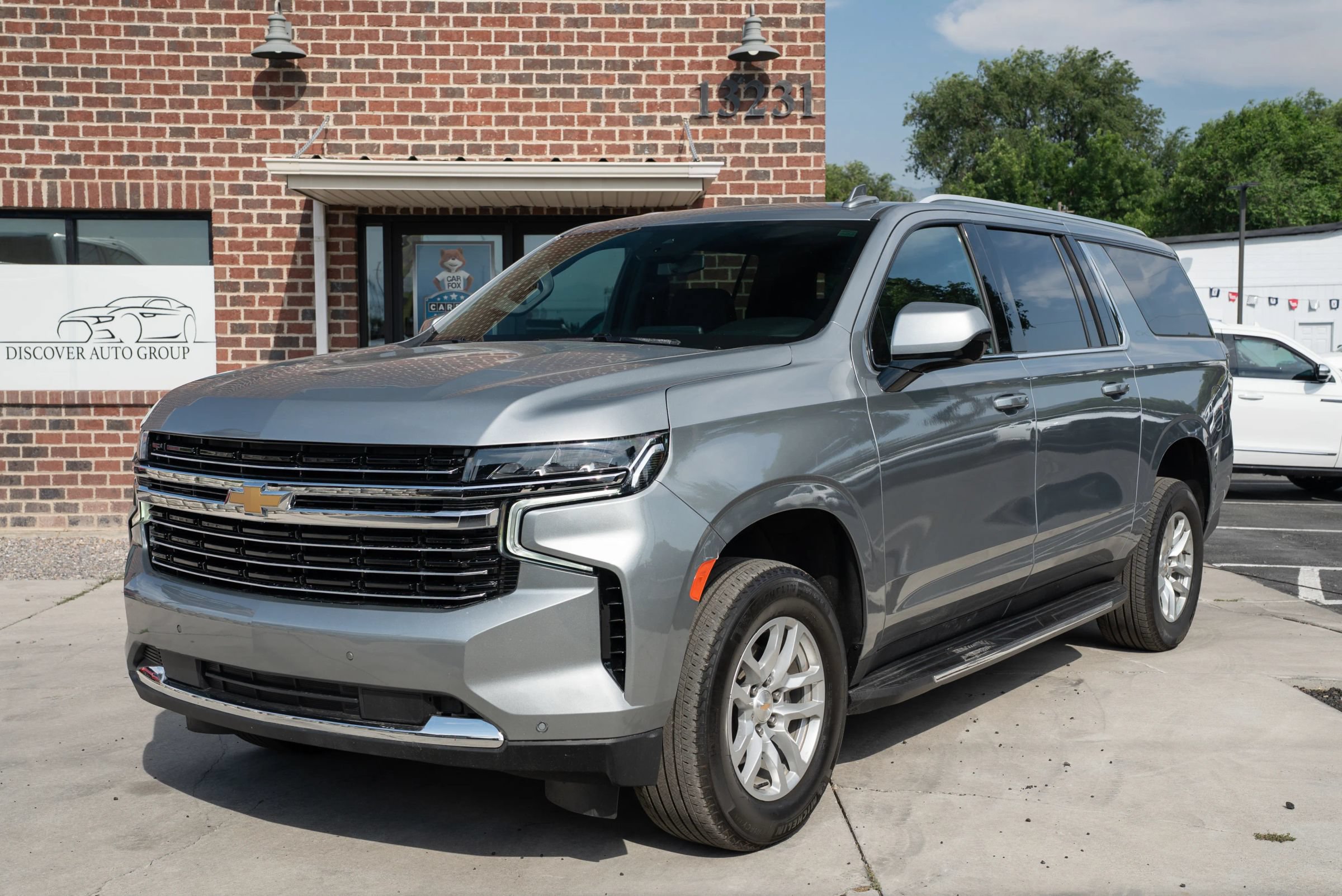 Used 2024 Chevrolet Suburban LS w/ Driver Alert Package AWD/4WD image 1