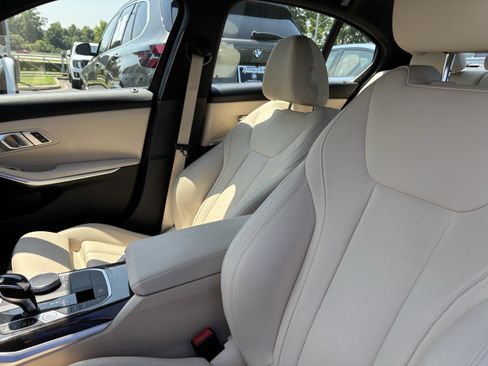 Used 2021 BMW 330i Sedan RWD image 16