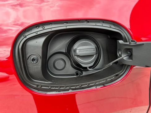 Used 2025 Porsche Cayenne E-Hybrid image 39