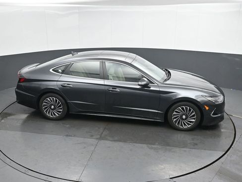 Certified 2023 Hyundai Sonata Limited w/ Cargo Package image 31