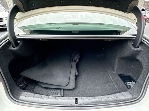 Certified 2024 BMW 330i xDrive Sedan w/ Convenience Package image 27