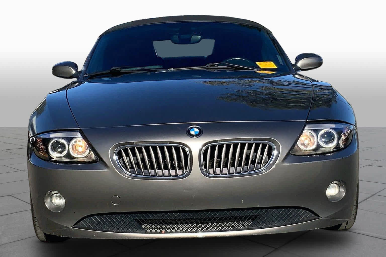 Used 2004 BMW Z4 3.0i RWD image 3