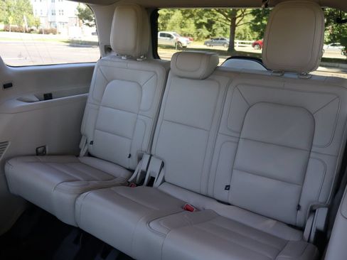 Used 2018 Lincoln Navigator Reserve w/ Technology Package AWD/4WD image 21