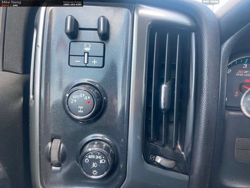 Used 2017 Chevrolet Silverado 1500 LT w/ All Star Edition AWD/4WD image 25