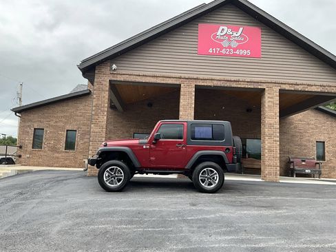Used 2013 Jeep Wrangler Sport AWD/4WD image 27