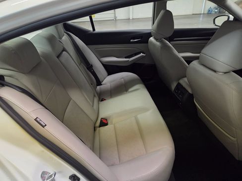 Used 2023 Nissan Altima 2.5 SL FWD image 34