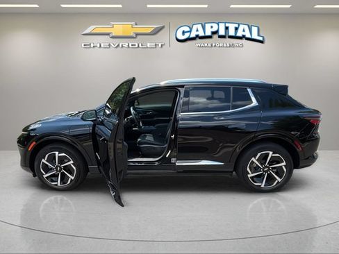 Used 2024 Chevrolet Equinox EV LT AWD/4WD image 9