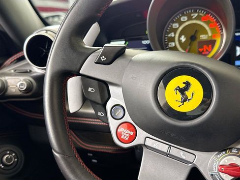 Used 2021 Ferrari F8 Tributo RWD image 25