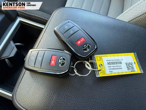 Used 2025 Toyota 4Runner TRD Off-Road image 40