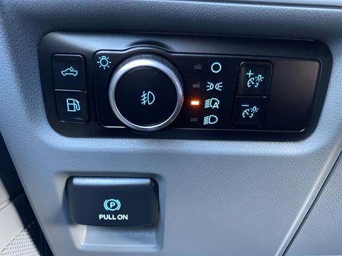 Used 2024 Ford F150 XLT w/ Mobile Office Package image 19