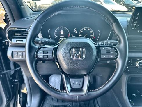 Used 2023 Honda Pilot TrailSport image 23