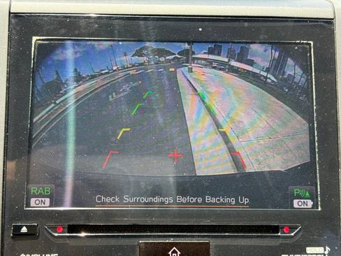 Used 2019 Subaru Crosstrek Hybrid w/ Moonroof Package w/Navigation AWD/4WD image 18