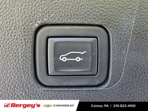 Used 2023 Chevrolet Traverse LT w/ LPO, Floor Liner Package AWD/4WD image 31