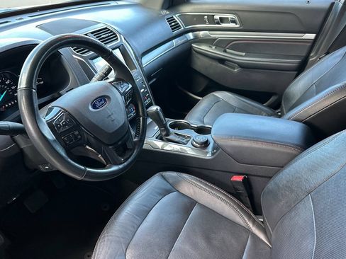 Used 2017 Ford Explorer Sport w/ Equipment Group 401A AWD/4WD image 7