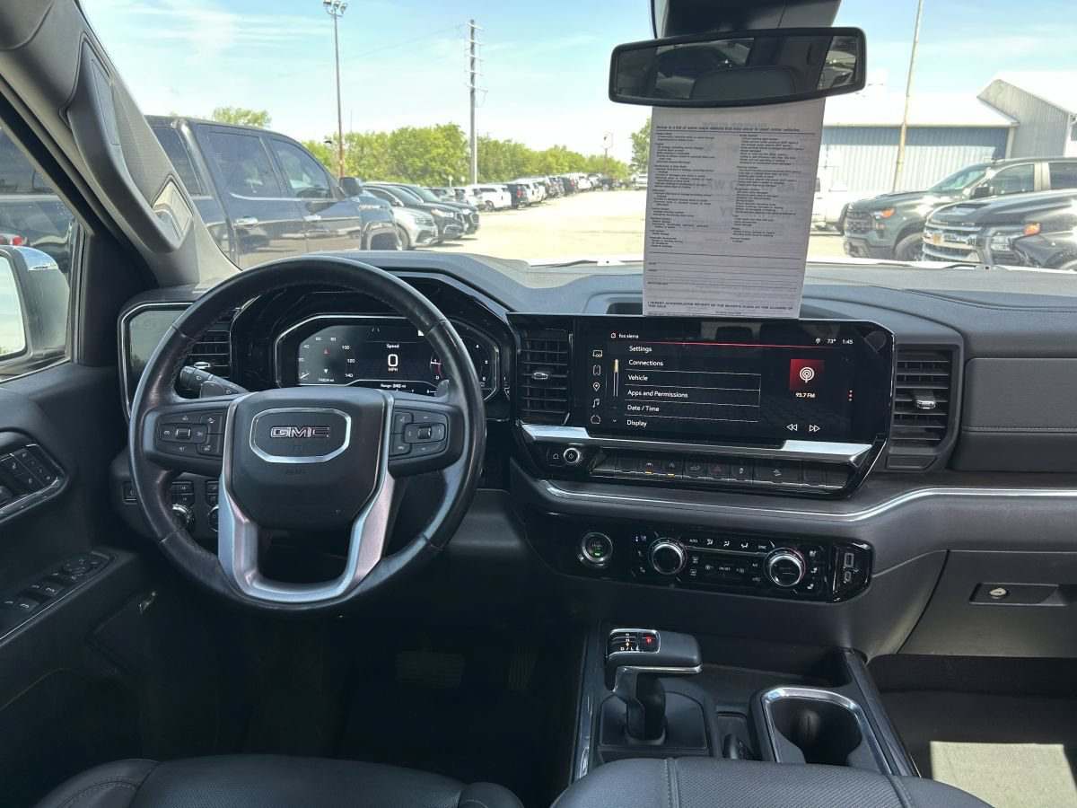 Used 2023 GMC Sierra 1500 SLT w/ SLT Premium Package AWD/4WD image 11