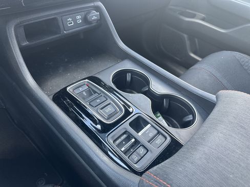 Certified 2025 Honda Pilot Sport image 29