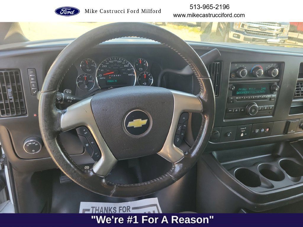 Used 2015 Chevrolet Express 3500 Extended RWD image 11