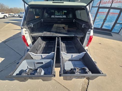 Used 2016 Ford F150 Limited image 29