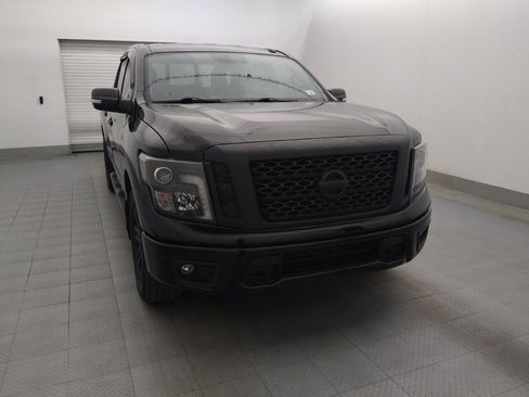Used 2018 Nissan Titan SV w/ SV Convenience Package image 14
