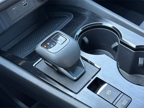 Used 2023 Nissan Rogue SV image 24