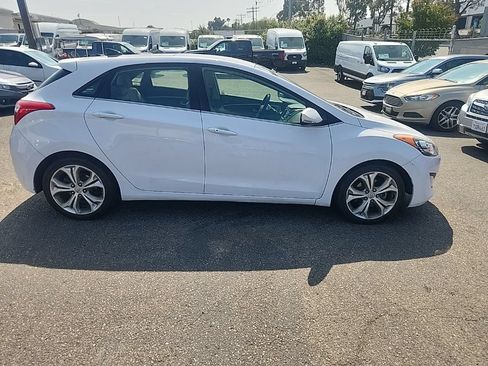 Used 2013 Hyundai Elantra GT w/ Tech Pkg FWD image 17