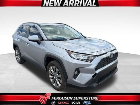 Used 2019 Toyota RAV4 XLE Premium image 1
