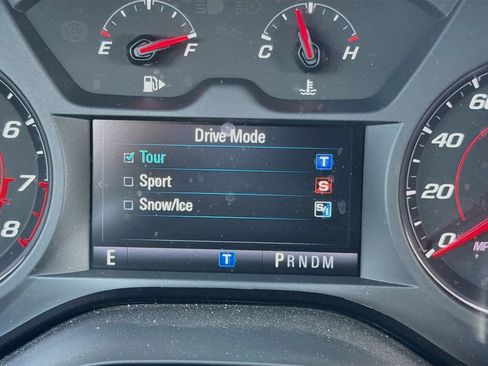 Used 2018 Chevrolet Camaro LT RWD image 28