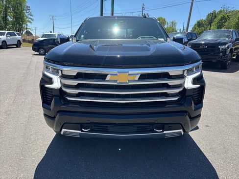 New 2026 Chevrolet Silverado 1500 High Country AWD/4WD image 8