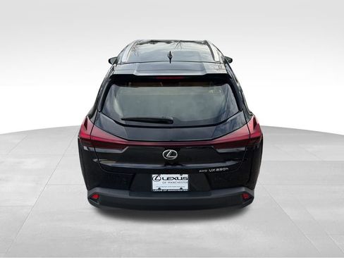 Used 2024 Lexus UX 250h AWD w/ Premium Package image 5